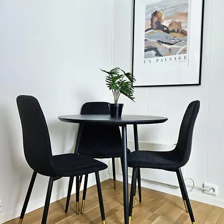 Apartment In Tromso, Located Between The Arctic Cathedral And The Cable Car *