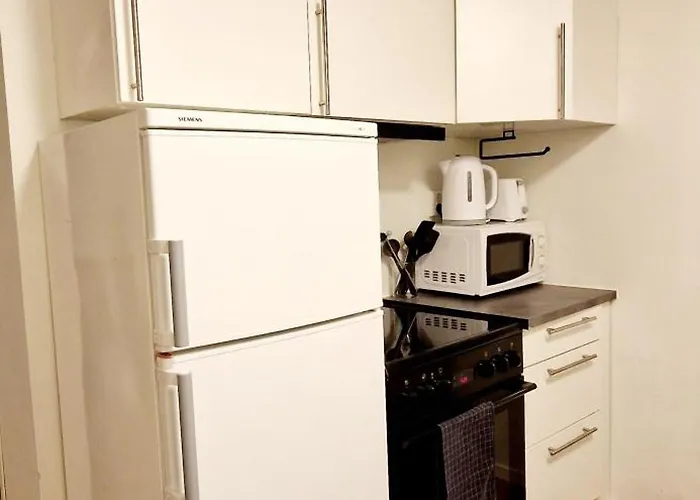 Lejlighed In Tromso, Located Between The Arctic Cathedral And The Cable Car *