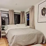 Lejlighed In Tromso, Located Between The Arctic Cathedral And The Cable Car