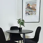 In Tromso, Located Between The Arctic Cathedral And The Cable Car Lejlighed Tromsø